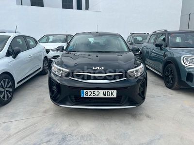 Usado Kia Stonic 84 CV (61 kW) 2022 Negro SUV