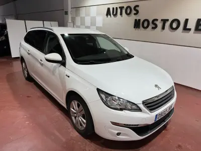 Usado Peugeot 308 SW Allure 130 CV (95 kW) 2015 Blanco Familiar