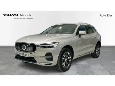 Używany Volvo XC60 Core 351 KM (258 kW) 2023 Srebrny SUV