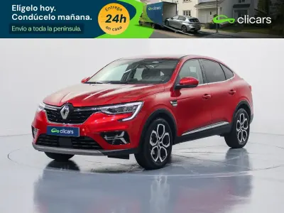 Begagnad Renault Arkana Techno 145 HK (106 kW) 2023 Röd SUV