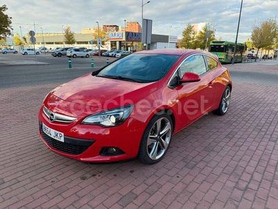 Rojo Usado 2015 Opel Astra GTC Sportive Berlina | 9999 €