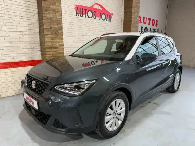 Usado Seat Arona Style 110 CV (80 kW) 2022 Gris SUV
