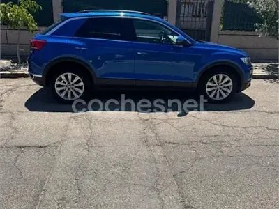 Usado VW T-Roc Advance 115 CV (84 kW) 2020 Azul SUV