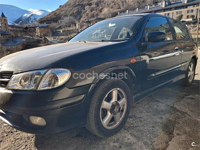 Usado Nissan Almera 110 CV (80 kW) 2001 Negro Berlina