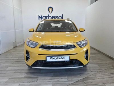 Käytetty Kia Stonic 100 HP (73 kW) 2020 Keltainen Katumaasturi