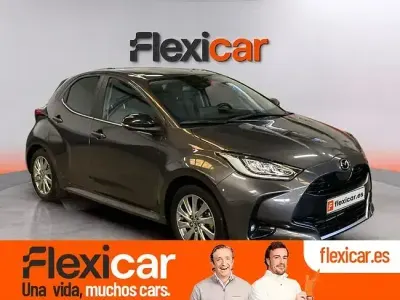 Usado Mazda 2 Comfort 92 CV (67 kW) 2023 Gris Utilitario