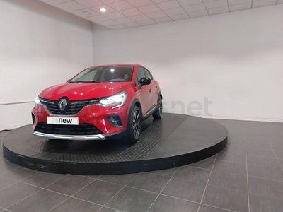 Usado Renault Captur Techno 145 CV (106 kW) 2023 Rojo SUV