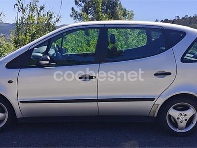Usado Mercedes A170 Classic 95 CV (69 kW) 2003 Gris / plata Monovolumen