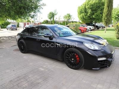 Käytetty Porsche Panamera Turbo S 550 HP (404 kW) 2013 Musta Sedan