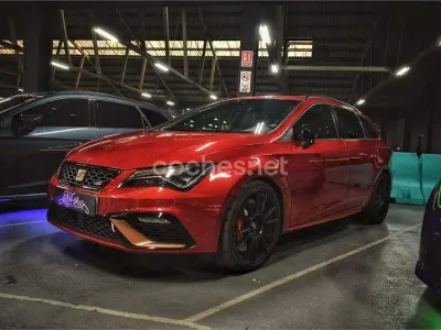 Usado Seat Leon ST 4Drive 300 CV (220 kW) 2019 Granate Familiar
