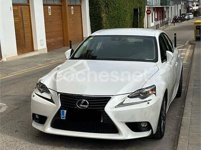 Lexus IS300h