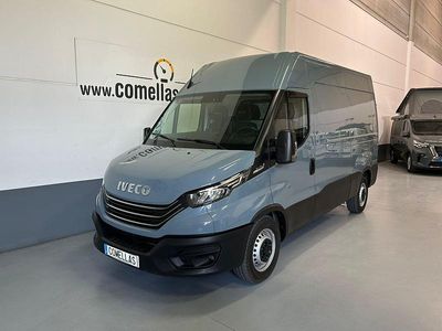 Gris Usado 2023 Iveco Daily | 51.990 €