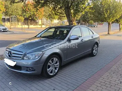Usado Mercedes C180 Avantgarde 143 CV (105 kW) 2008 Gris / plata Berlina