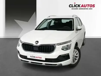 Usado Skoda Kamiq Selection 95 CV (69 kW) 2025 Blanco SUV