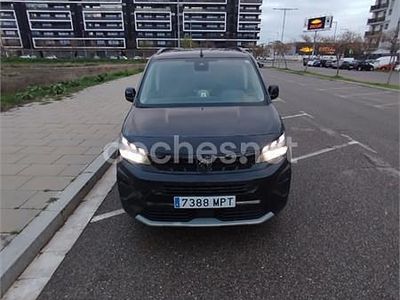 Usado Peugeot Rifter GT 130 CV (95 kW) 2024 Negro Monovolumen