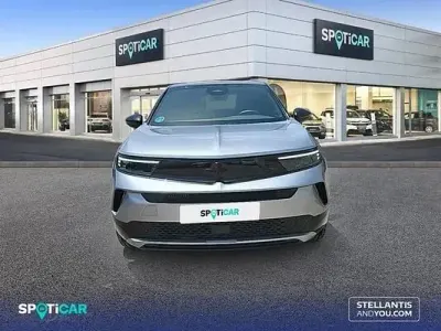 Usado Opel Mokka 136 CV (100 kW) 2025 Gris SUV