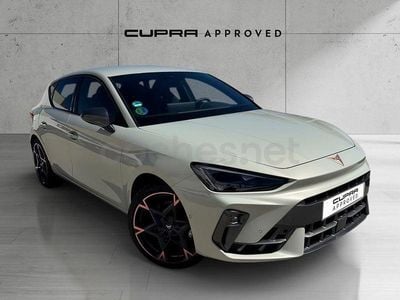 Usado Cupra Leon 150 CV (110 kW) 2024 Gris / plata Berlina