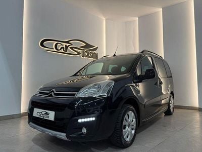 Usado Citroën Berlingo Feel 110 CV (80 kW) 2016 Marrón Monovolumen