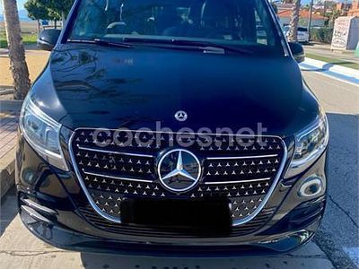 Negro Usado 2024 Mercedes V300 Avantgarde Monovolumen | 94.000 €