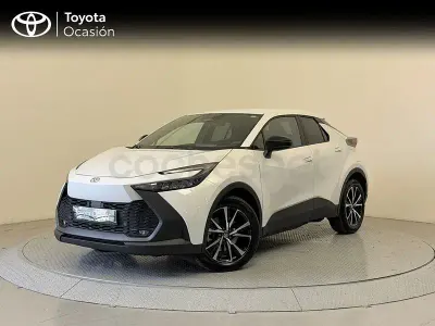 Käytetty Toyota C-HR Advance 140 HP (102 kW) 2025 Valkoinen Katumaasturi