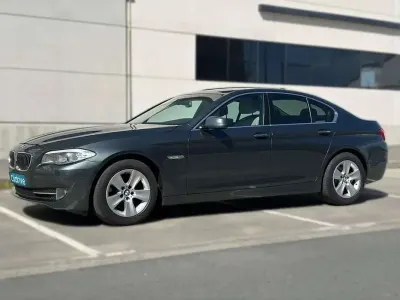 Usado BMW 520 Efficient Dynamics 163 CV (119 kW) 2011 Gris Berlina