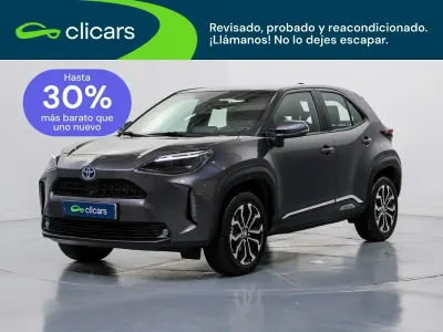 Usado Toyota Yaris Cross Style 116 CV (85 kW) 2022 Gris / plata SUV