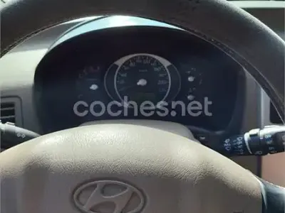 Usado Hyundai Tucson Comfort 140 CV (102 kW) 2008 Marrón SUV