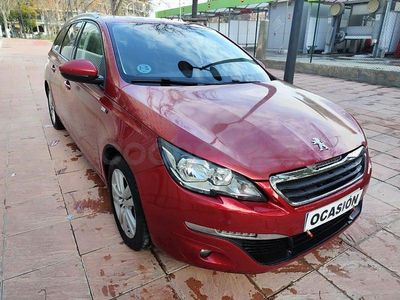 Usado Peugeot 308 SW Active 110 CV (80 kW) 2018 Granate Familiar
