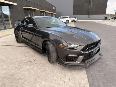 Usado Ford Mustang 290 CV (213 kW) 2018 Gris / plata Coupe