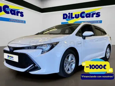 Begagnad Toyota Corolla Business Edition 122 HK (89 kW) 2022 Vit Kombi