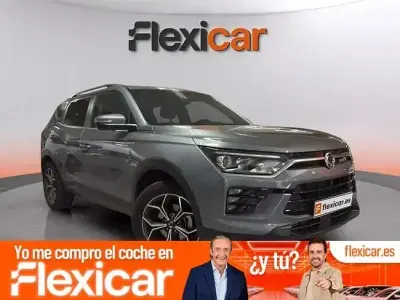 Usado SsangYong Korando 149 CV (109 kW) 2023 Gris