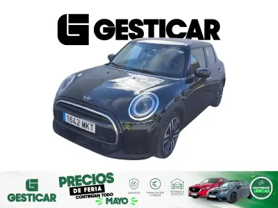 Usado Mini Cooper 136 CV (100 kW) 2023 Negro Utilitario