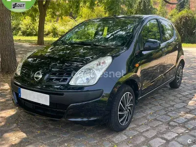 Usado Nissan Pixo Acenta 68 CV (50 kW) 2010 Negro Utilitario