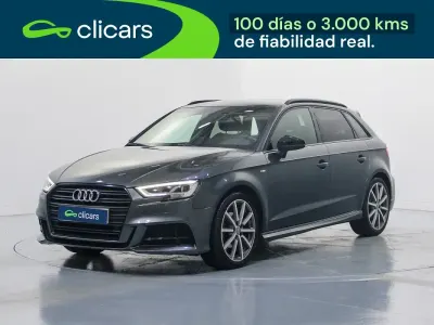 Usado Audi A3 150 CV (110 kW) 2019 Gris Berlina