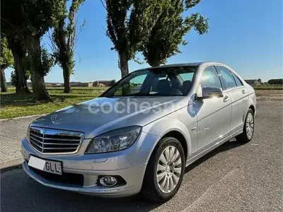 Usado Mercedes C280 Elegance 231 CV (169 kW) 2009 Gris / plata Berlina