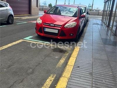 Rojo Usado 2014 Ford Focus Berlina | 7500 € (Precio justo)
