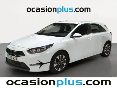 Usado Kia Ceed 101 CV (74 kW) 2025 Blanco Utilitario