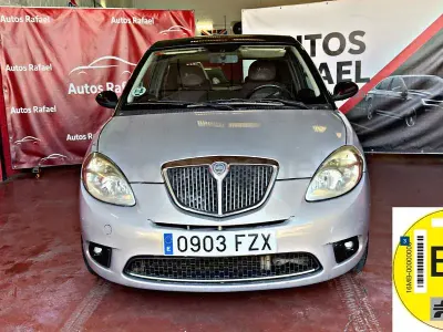 Usado Lancia Ypsilon 75 CV (55 kW) 2008 Gris / plata Utilitario