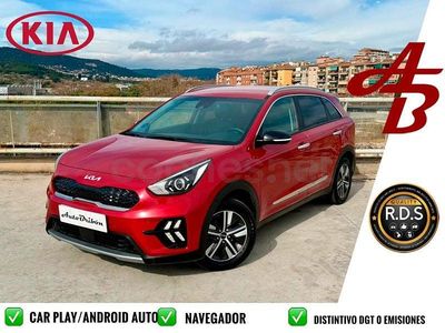 Usado Kia Niro 141 CV (103 kW) 2021 Granate SUV