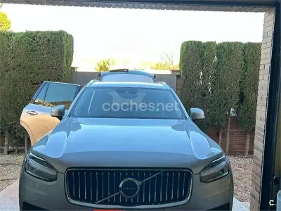 Usado Volvo XC90 Momentum 235 CV (172 kW) 2021 Gris / plata SUV