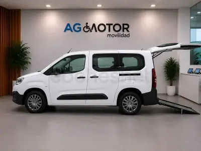 Usado Citroën Berlingo 130 CV (95 kW) 2025 Blanco Monovolumen