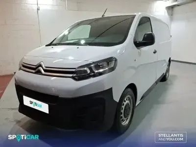 Usado Citroën Jumpy 120 CV (88 kW) 2024 Blanco Monovolumen