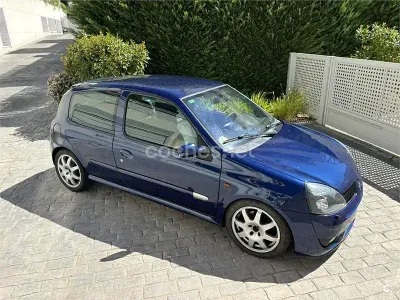 Usado Renault Clio 172 CV (126 kW) 2001 Azul Berlina