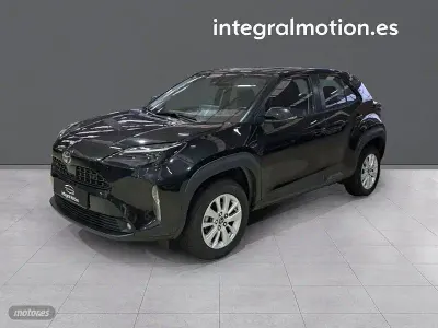 Usado Toyota Yaris Cross Business Edition 115 CV (84 kW) 2022 Negro SUV