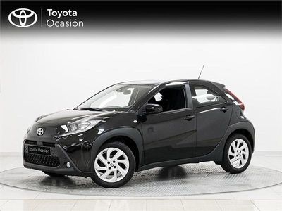 Usado Toyota Aygo Play 72 CV (52 kW) 2024 Negro
