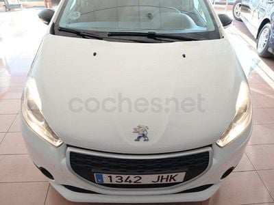 Usado Peugeot 208 Access 75 CV (55 kW) 2016 Blanco Utilitario