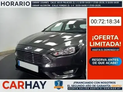 Usado Ford Focus Titanium 126 CV (92 kW) 2018 Gris Berlina