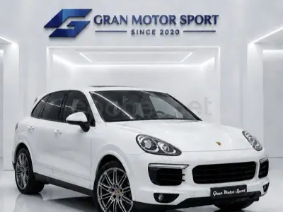 Usado Porsche Cayenne Platinum Edition 262 CV (192 kW) 2016 Blanco SUV