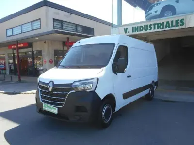 Usado Renault Master 135 CV (99 kW) 2023 Blanco Monovolumen