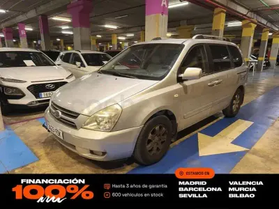 Usado Kia Carnival EX 185 CV (136 kW) 2006 Gris / plata Monovolumen